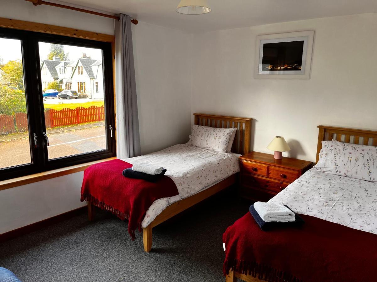 Snowgoose Apartments & Bunkhouse フォート・ウィリアム エクステリア 写真